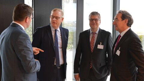 Pausengespräche Pausengespräche