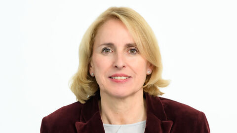 Portrait-Aufnahme von Frau Staatsrätin Karolina Gernbauer