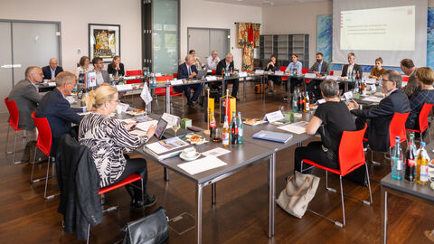 Sitzungsbeginn der 9. Sitzung