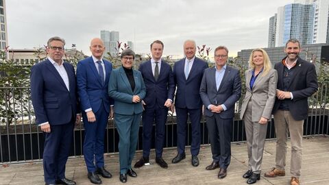 Mitglieder an der 10. Sitzung des Strategieforums FrankfurtRheinMain